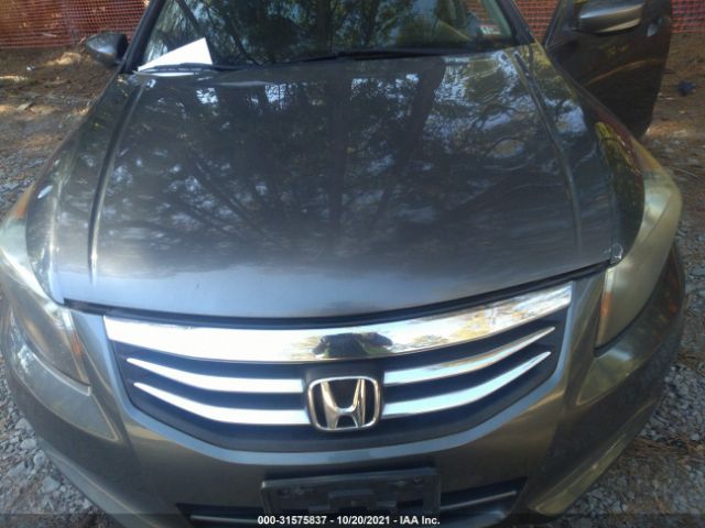 Photo 5 VIN: 1HGCP2F42BA132898 - HONDA ACCORD SDN 