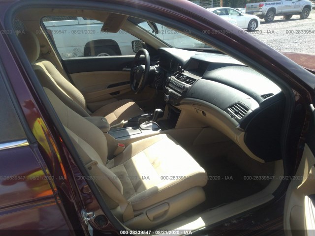 Photo 4 VIN: 1HGCP2F42BA133677 - HONDA ACCORD SDN 