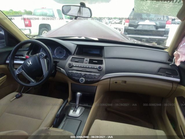 Photo 4 VIN: 1HGCP2F42CA076916 - HONDA ACCORD SDN 