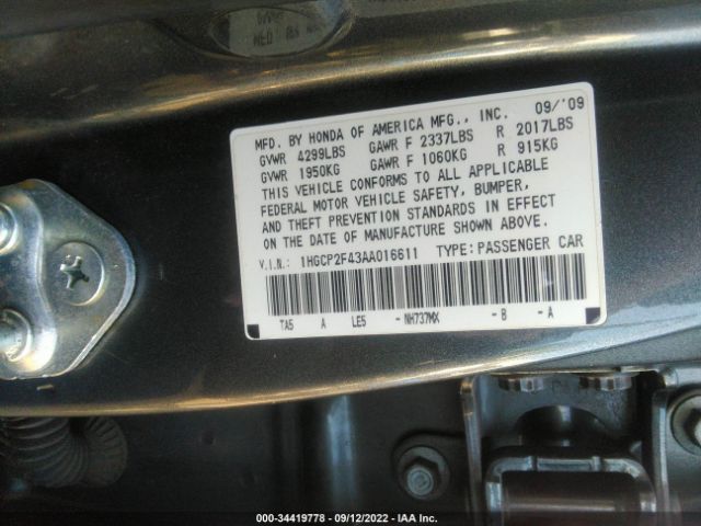 Photo 8 VIN: 1HGCP2F43AA016611 - HONDA ACCORD SDN 