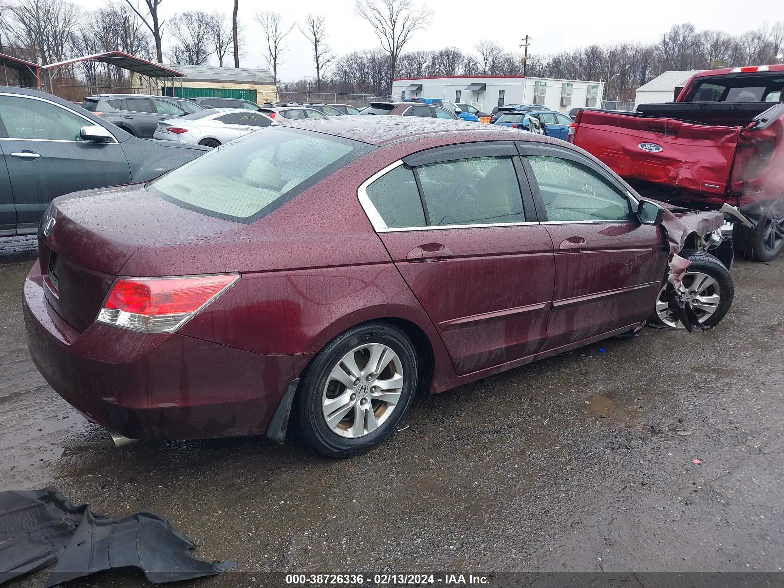 Photo 3 VIN: 1HGCP2F43AA056543 - HONDA ACCORD 