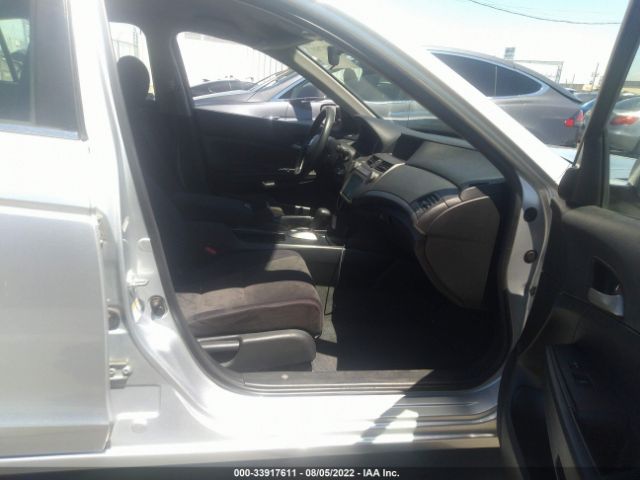 Photo 4 VIN: 1HGCP2F43AA064707 - HONDA ACCORD SDN 