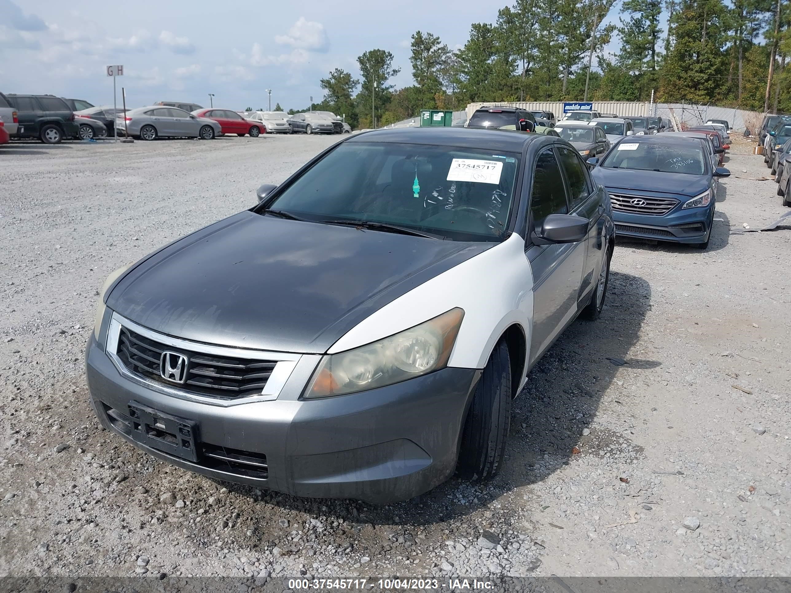 Photo 1 VIN: 1HGCP2F43AA074878 - HONDA ACCORD 