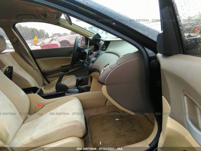 Photo 4 VIN: 1HGCP2F43AA075626 - HONDA ACCORD SDN 