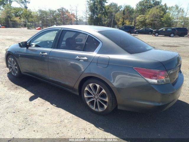 Photo 2 VIN: 1HGCP2F43AA126154 - HONDA ACCORD SDN 