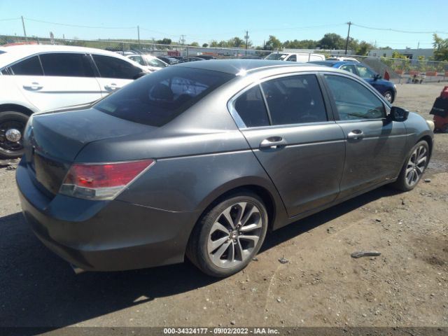 Photo 3 VIN: 1HGCP2F43AA126154 - HONDA ACCORD SDN 