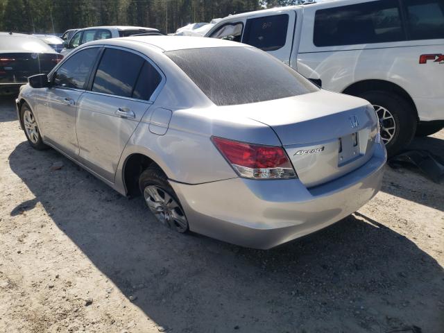 Photo 2 VIN: 1HGCP2F43AA186161 - HONDA ACCORD LXP 