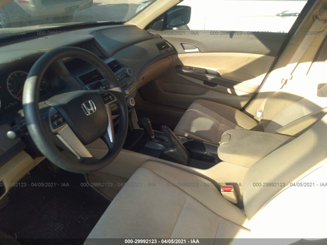 Photo 4 VIN: 1HGCP2F43AA192980 - HONDA ACCORD SDN 