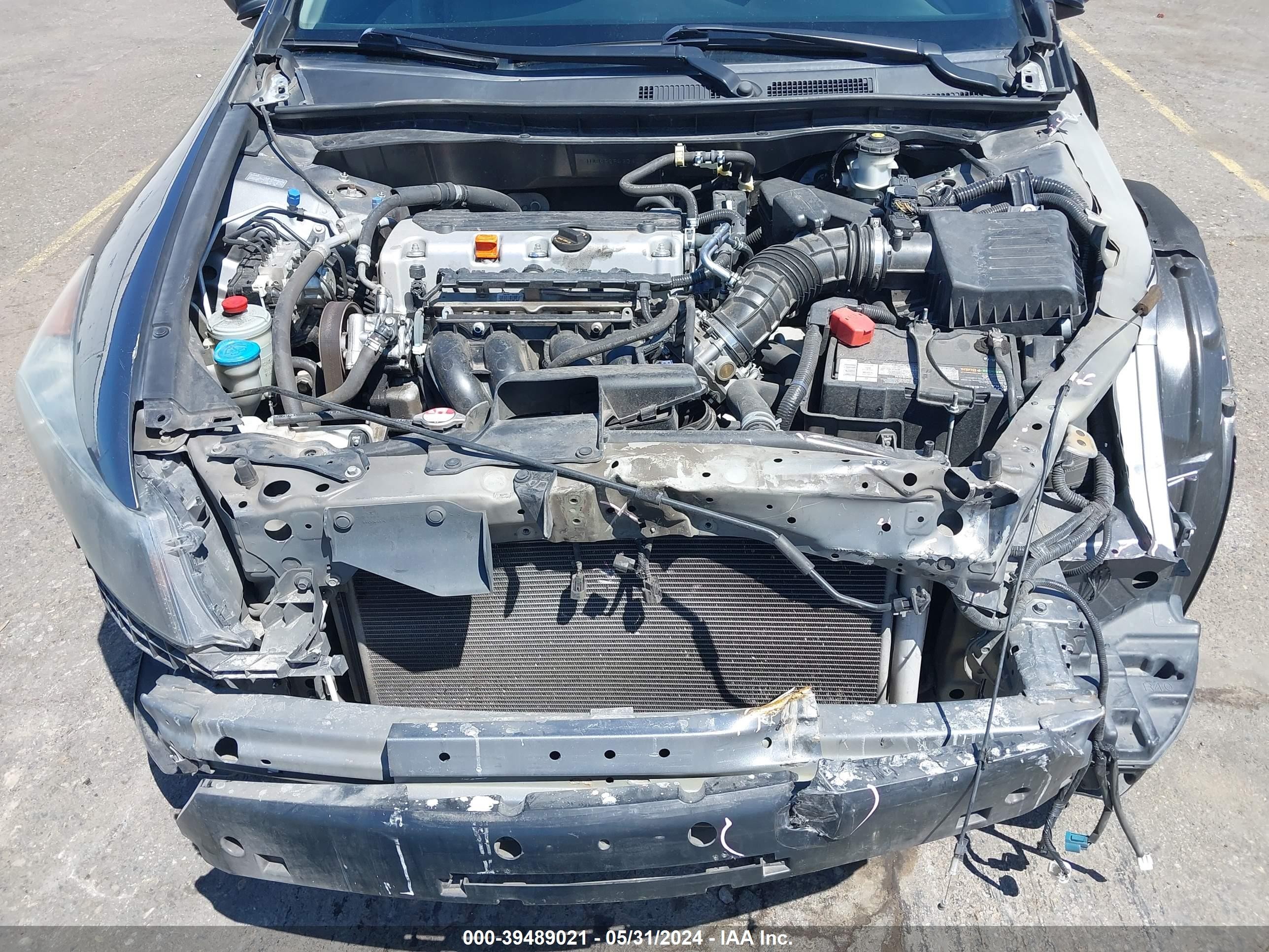 Photo 9 VIN: 1HGCP2F43BA012057 - HONDA ACCORD 