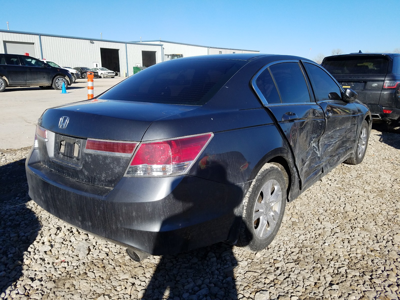 Photo 3 VIN: 1HGCP2F43CA027191 - HONDA ACCORD LXP 