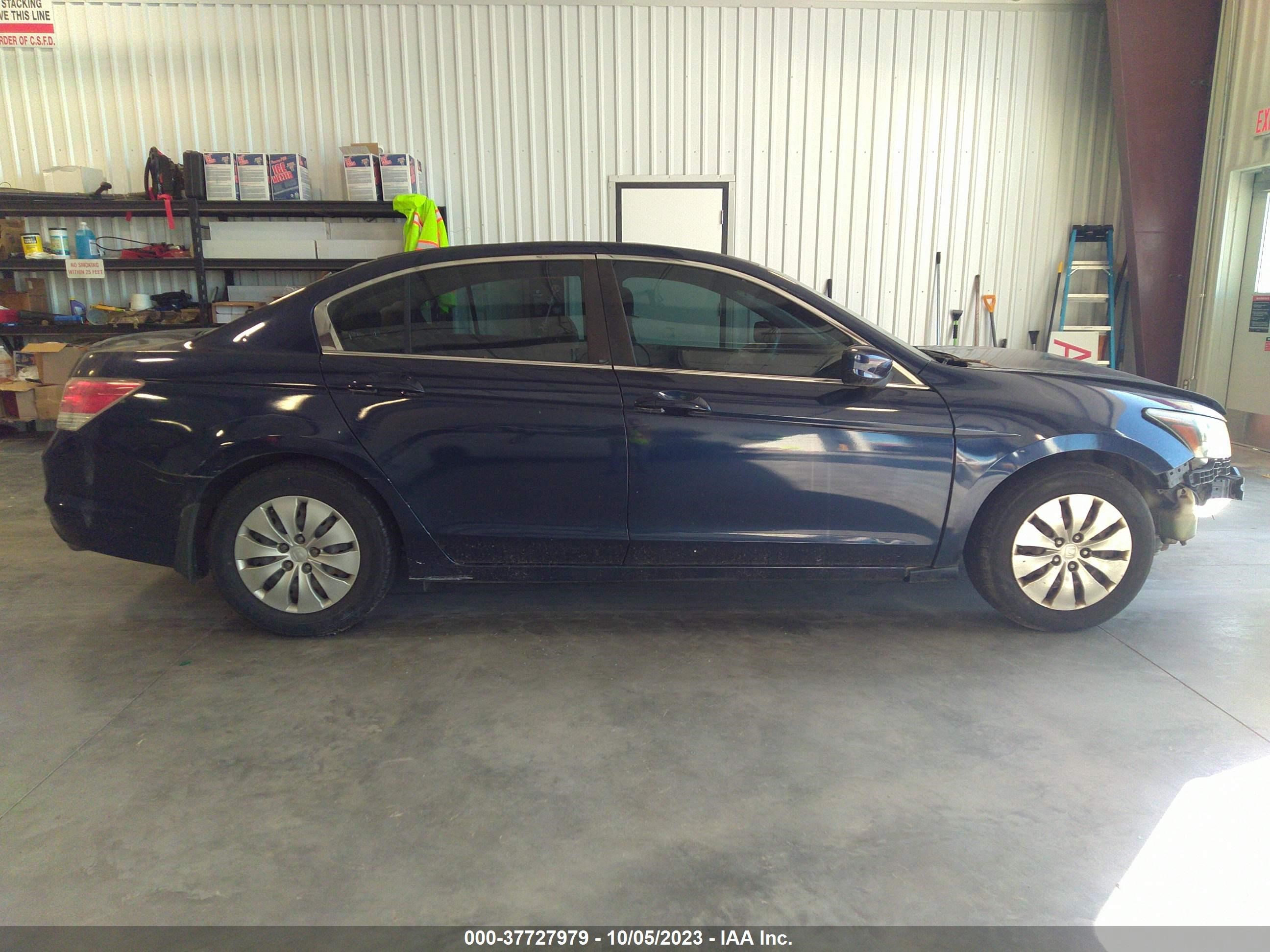 Photo 12 VIN: 1HGCP2F43CA055394 - HONDA ACCORD 