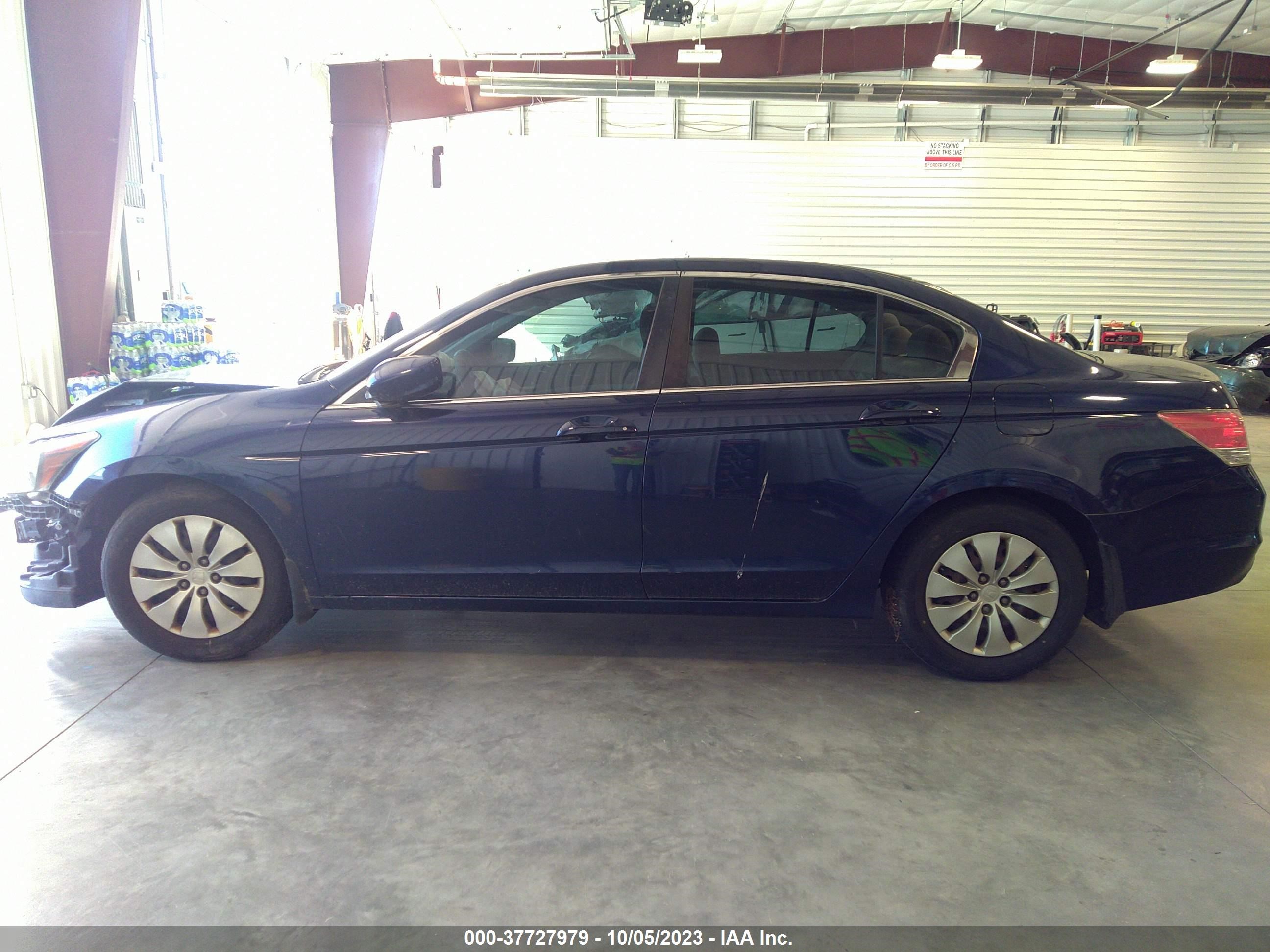 Photo 13 VIN: 1HGCP2F43CA055394 - HONDA ACCORD 