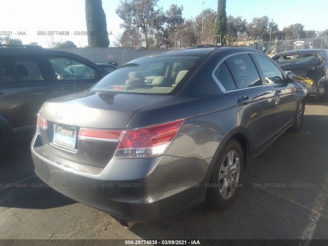 Photo 3 VIN: 1HGCP2F43CA111821 - HONDA ACCORD SDN 