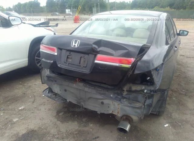 Photo 5 VIN: 1HGCP2F43CA214690 - HONDA ACCORD SDN 