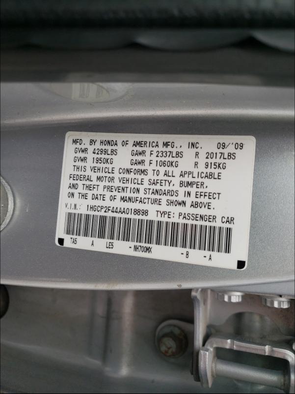 Photo 9 VIN: 1HGCP2F44AA018898 - HONDA ACCORD LXP 