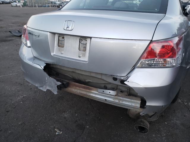 Photo 8 VIN: 1HGCP2F44AA020974 - HONDA ACCORD LXP 