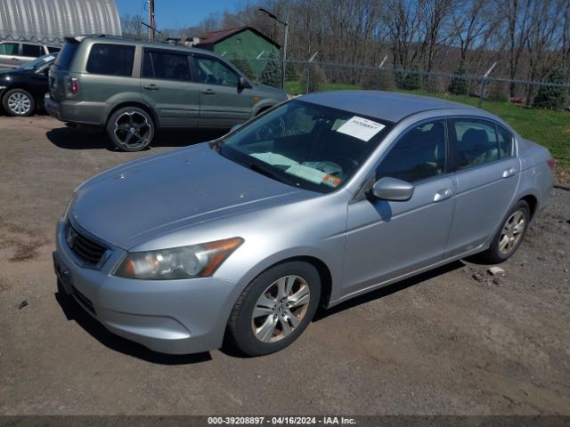 Photo 1 VIN: 1HGCP2F44AA040450 - HONDA ACCORD 