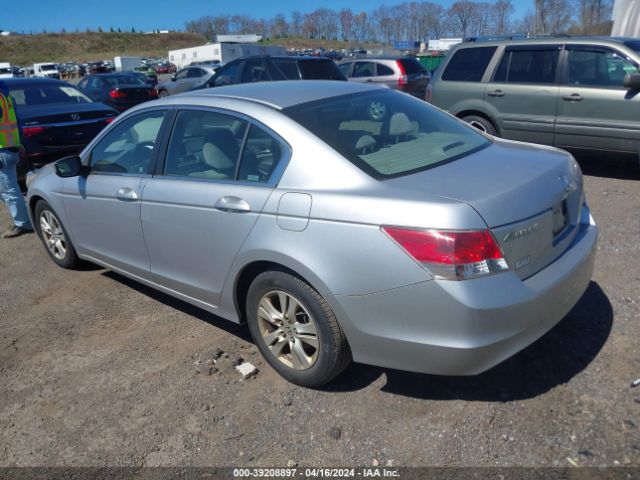 Photo 2 VIN: 1HGCP2F44AA040450 - HONDA ACCORD 