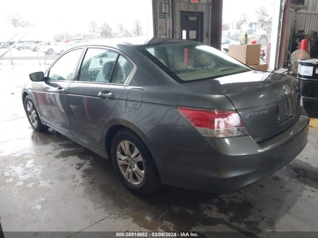 Photo 2 VIN: 1HGCP2F44AA042909 - HONDA ACCORD 