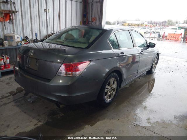 Photo 3 VIN: 1HGCP2F44AA042909 - HONDA ACCORD 