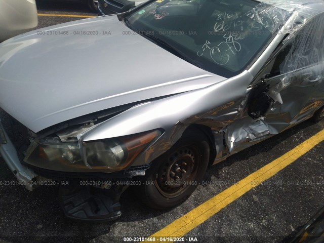 Photo 5 VIN: 1HGCP2F44AA086649 - HONDA ACCORD SDN 