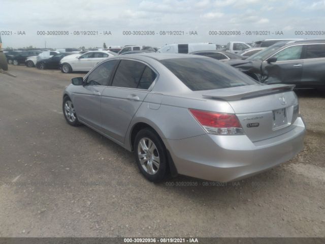 Photo 2 VIN: 1HGCP2F44AA120721 - HONDA ACCORD SDN 