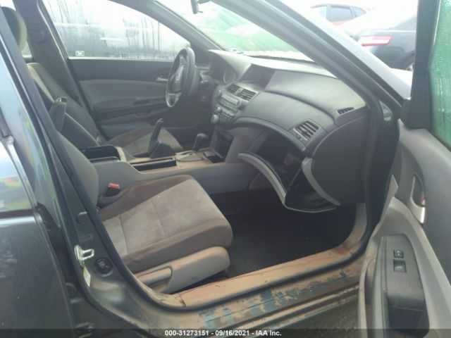 Photo 4 VIN: 1HGCP2F44AA183267 - HONDA ACCORD SDN 