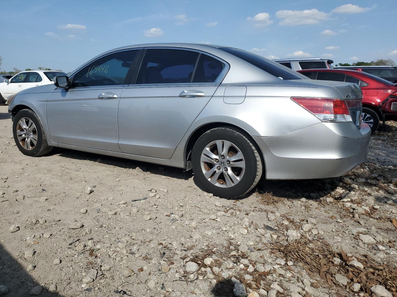 Photo 1 VIN: 1HGCP2F44BA015243 - HONDA ACCORD 