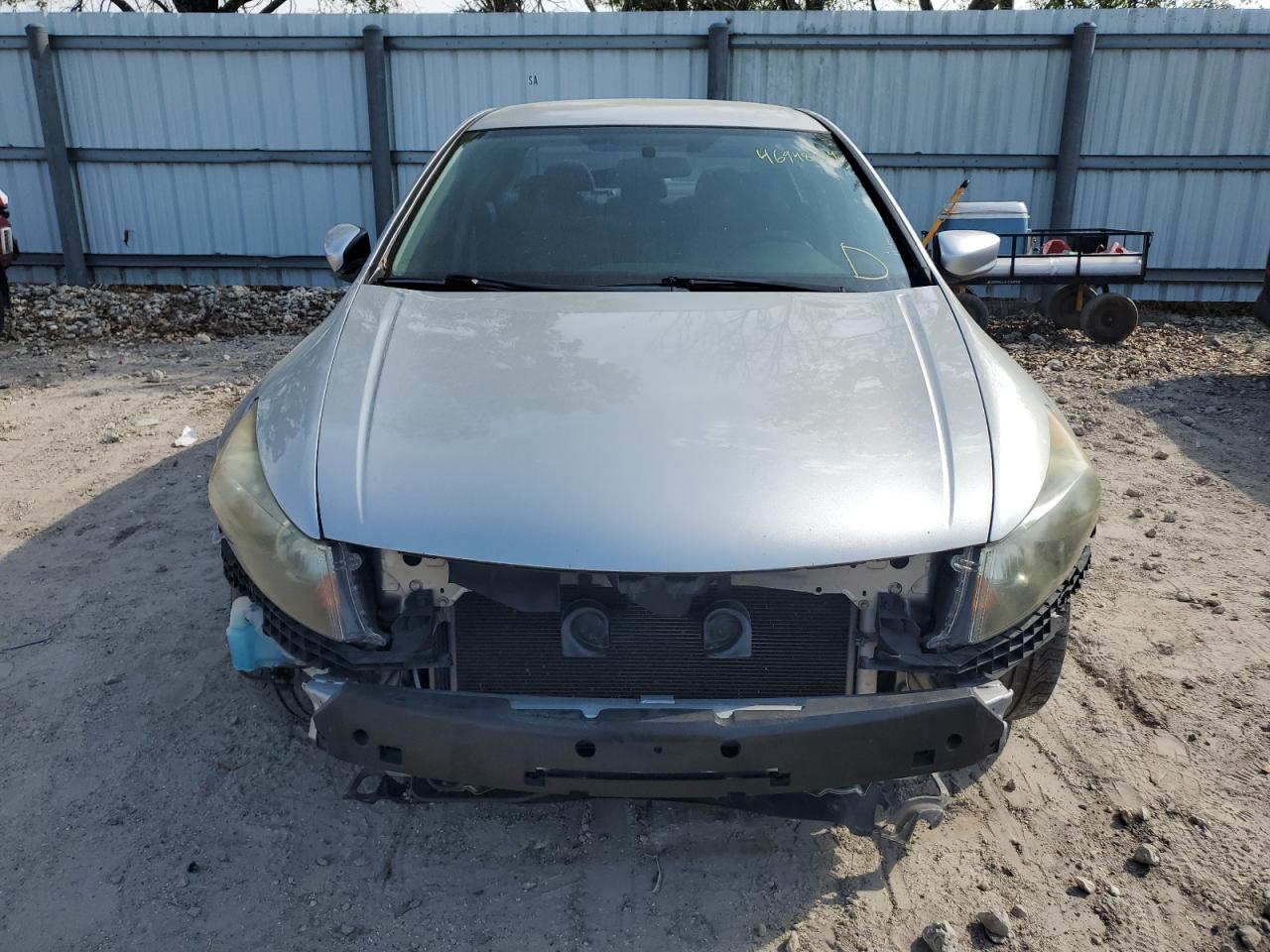 Photo 4 VIN: 1HGCP2F44BA015243 - HONDA ACCORD 