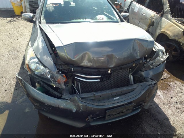 Photo 5 VIN: 1HGCP2F44BA092744 - HONDA ACCORD SDN 