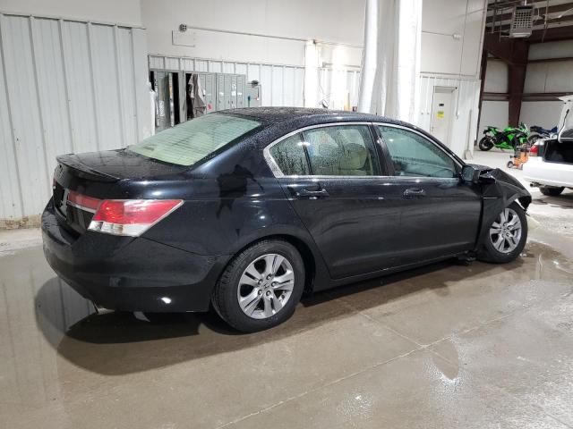 Photo 2 VIN: 1HGCP2F44CA012098 - HONDA ACCORD LXP 