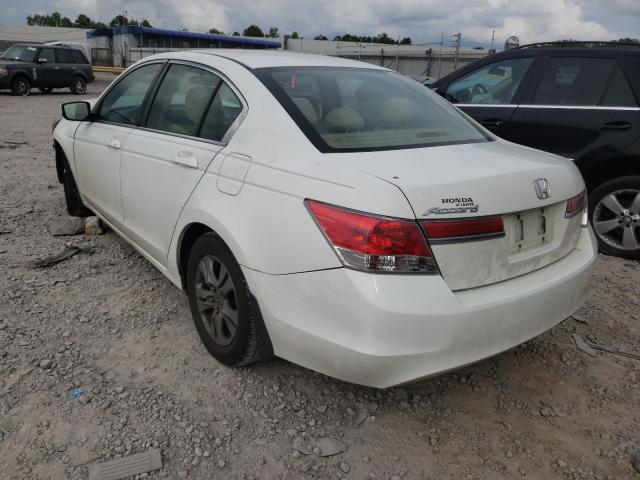 Photo 2 VIN: 1HGCP2F44CA055016 - HONDA ACCORD LXP 