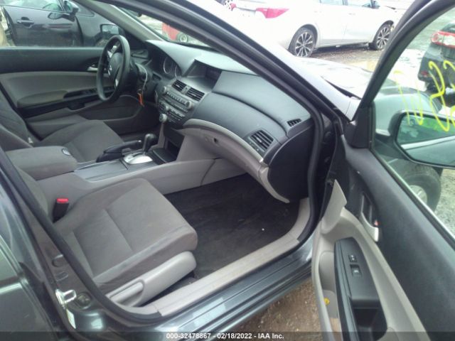 Photo 4 VIN: 1HGCP2F44CA083429 - HONDA ACCORD SDN 