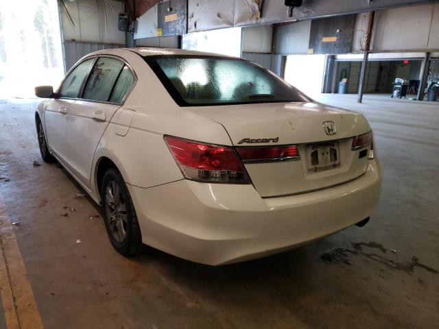 Photo 2 VIN: 1HGCP2F44CA175317 - HONDA ACCORD LXP 