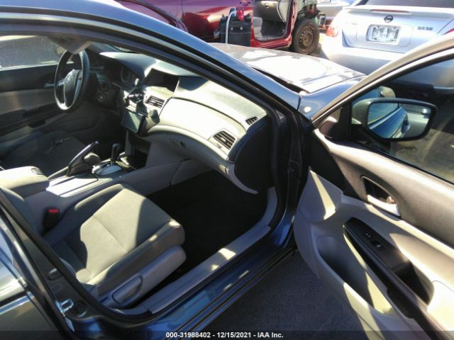 Photo 4 VIN: 1HGCP2F44CA201270 - HONDA ACCORD SDN 