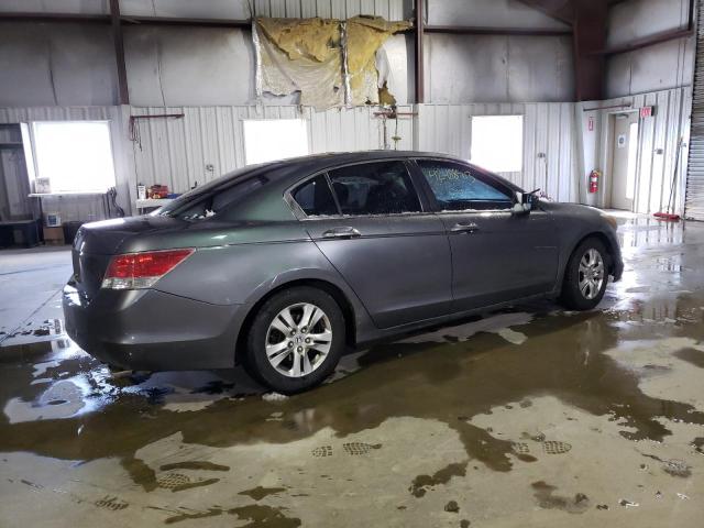 Photo 2 VIN: 1HGCP2F45AA130089 - HONDA ACCORD LXP 