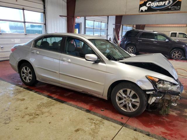 Photo 3 VIN: 1HGCP2F45BA005319 - HONDA ACCORD 