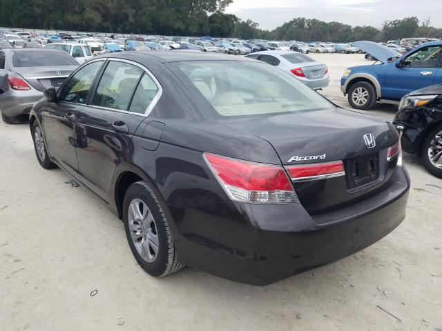 Photo 2 VIN: 1HGCP2F45BA048607 - HONDA ACCORD LXP 