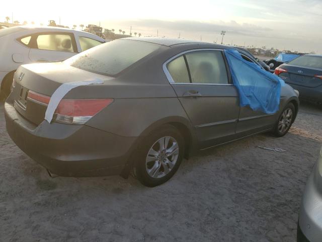 Photo 2 VIN: 1HGCP2F45CA023403 - HONDA ACCORD LXP 