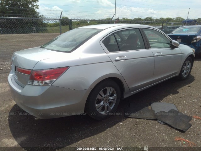 Photo 3 VIN: 1HGCP2F45CA086646 - HONDA ACCORD SDN 