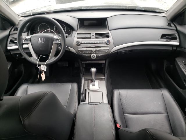 Photo 8 VIN: 1HGCP2F45CA215713 - HONDA ACCORD LXP 