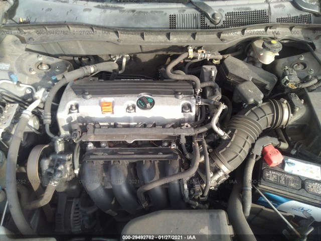 Photo 9 VIN: 1HGCP2F46AA017946 - HONDA ACCORD LXP 