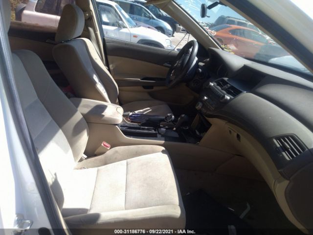 Photo 4 VIN: 1HGCP2F46AA068346 - HONDA ACCORD SDN 