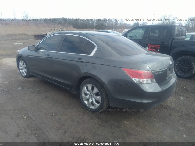 Photo 2 VIN: 1HGCP2F46AA077810 - HONDA ACCORD SDN 