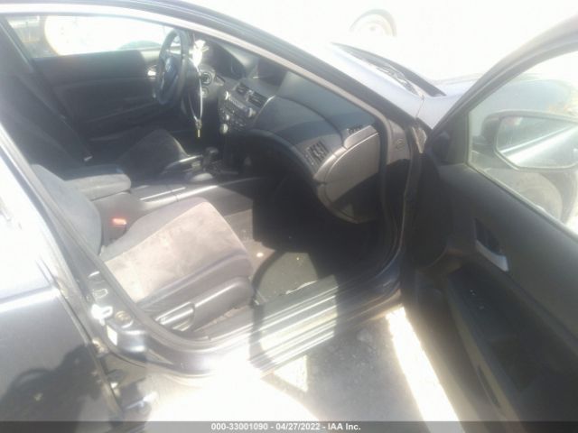 Photo 4 VIN: 1HGCP2F46AA161853 - HONDA ACCORD SDN 