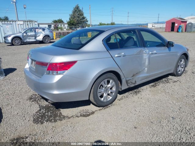 Photo 3 VIN: 1HGCP2F46BA003286 - HONDA ACCORD 