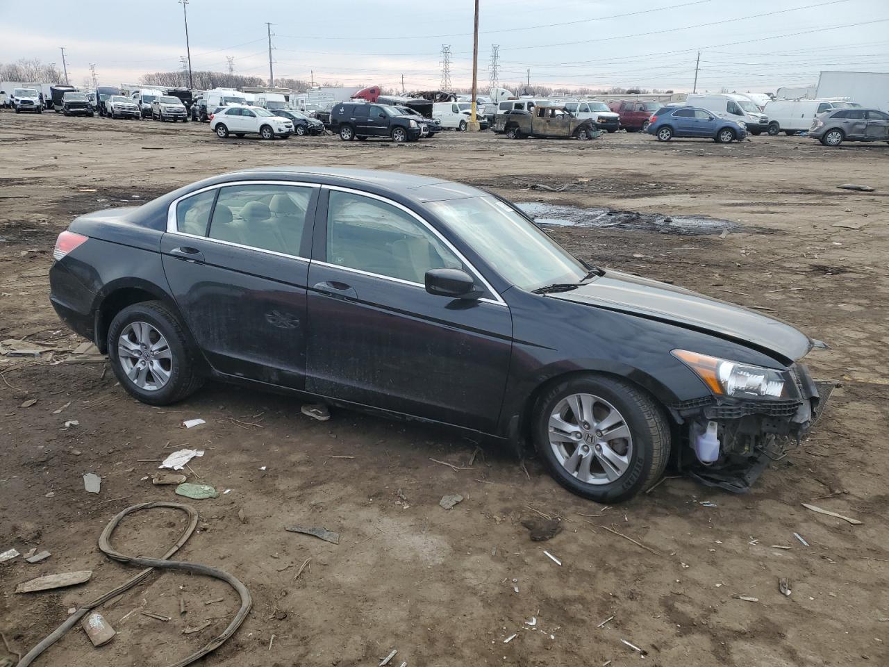 Photo 3 VIN: 1HGCP2F46BA018760 - HONDA ACCORD 