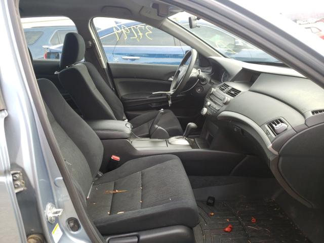 Photo 4 VIN: 1HGCP2F46BA018869 - HONDA ACCORD LXP 