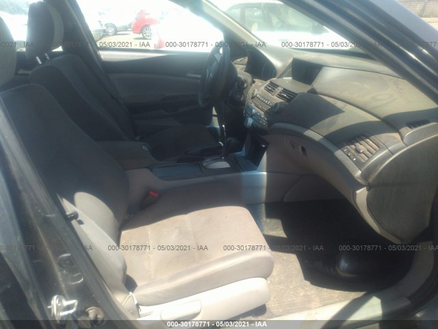 Photo 4 VIN: 1HGCP2F46BA041536 - HONDA ACCORD SDN 