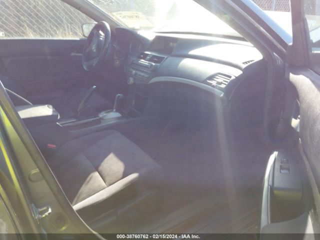 Photo 4 VIN: 1HGCP2F46BA089098 - HONDA ACCORD 